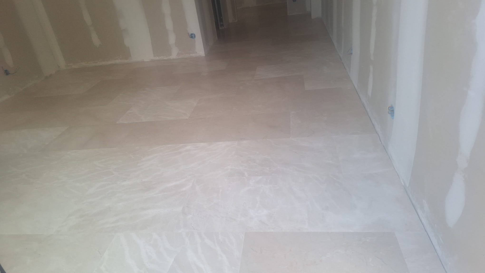 mármol Marfil apomazado en St. Tropez